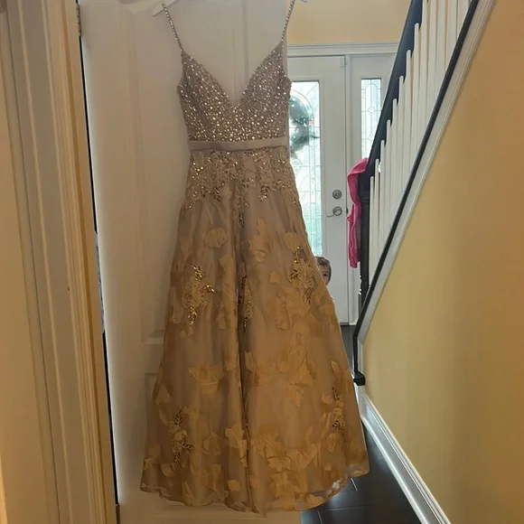 Stunning gold sequins dress size 2 - Picture 1 of 10